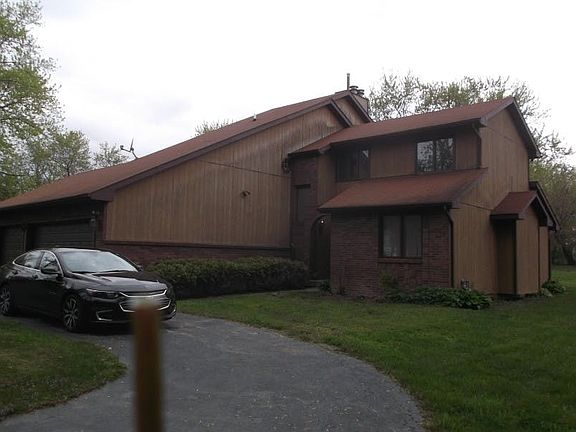 3rd image of 2410 Carmel Blvd