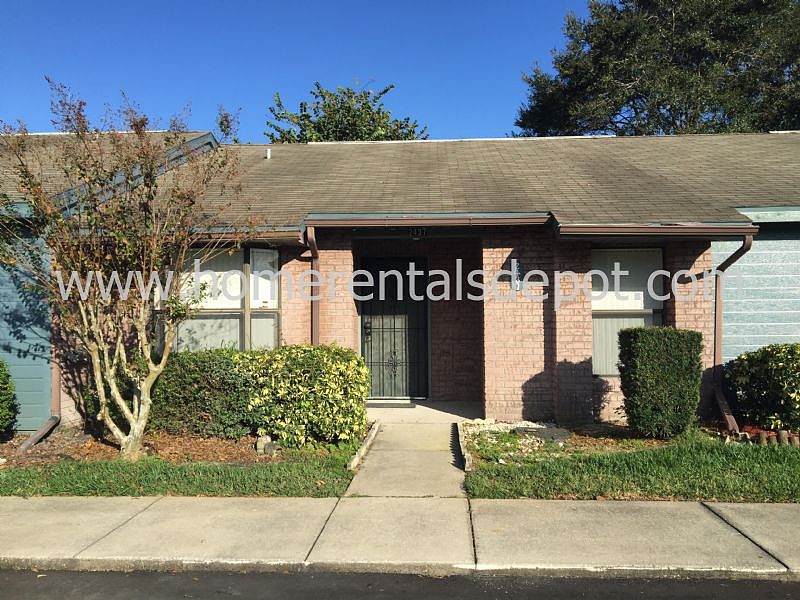 1st image of 2437 King Oak Ln