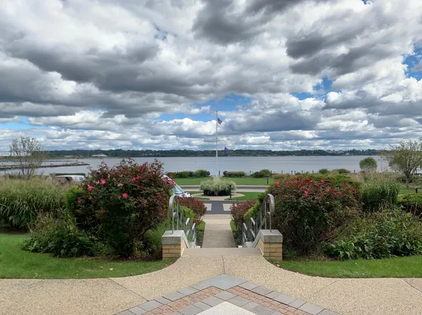 1180 Narragansett Blvd APT B2, Cranston, RI 02905