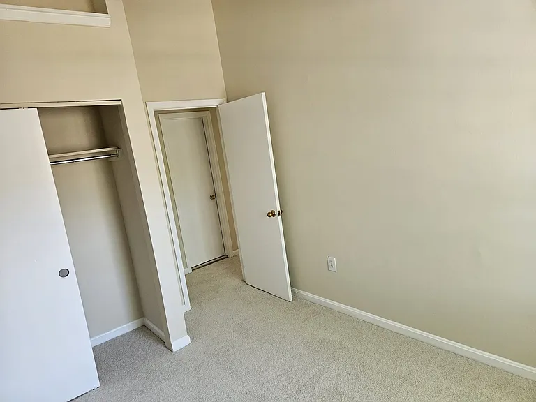 18 Hunters Gate Ct — Photo 16
