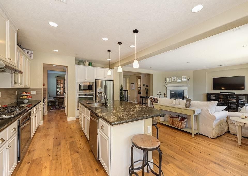 1st image of 3580 Leonardo Way