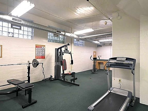 5th image of 802 N 9th St #18