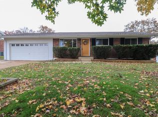 631 Ivygate Dr, Saint Louis, MO 63129