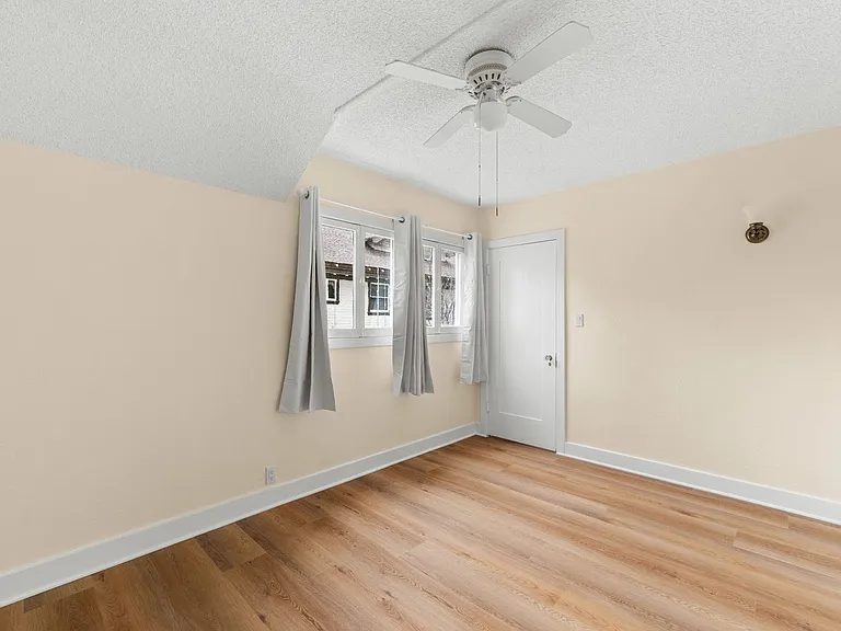507 N Vine Ave — Photo 17