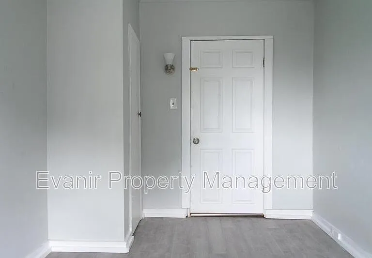 126 N Walnut St — Photo 21