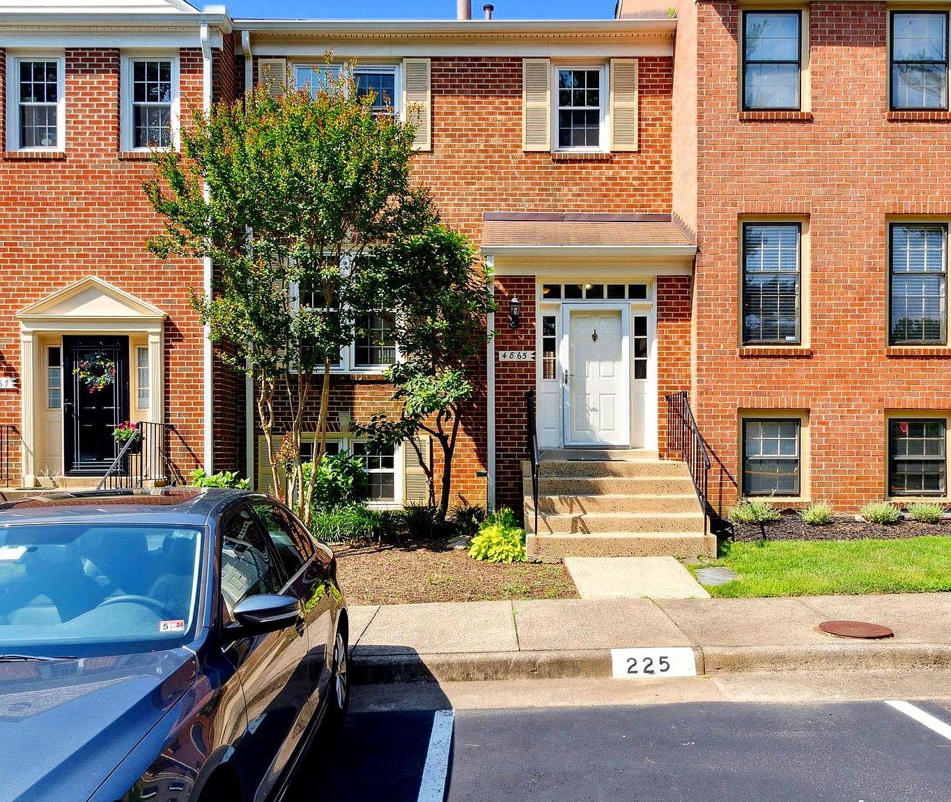 4865 Carriagepark Rd, Fairfax, VA 22032 Zillow