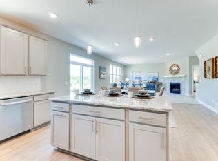 4660 172nd St, Lakeville, MN 55044