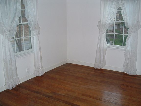 5th image of 183 Grand Ave