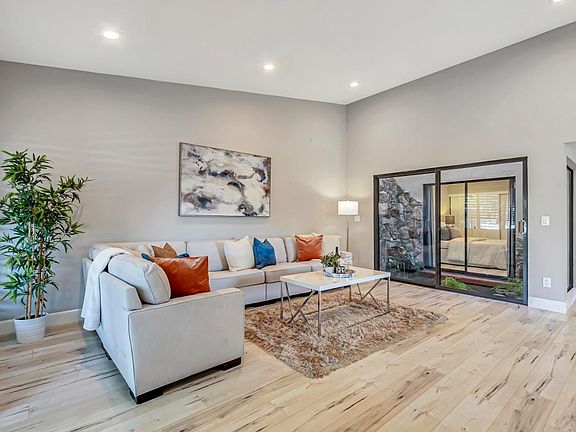 4th image of 1121 Holly Oak Cir