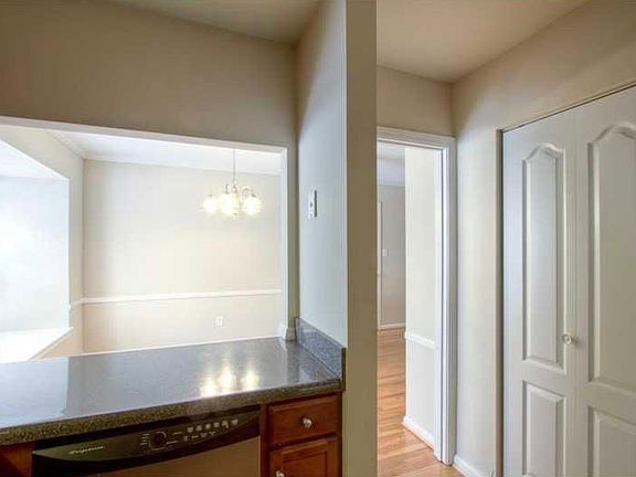 4th image of 22 Cantey Pl NW