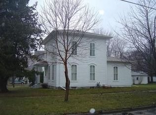 425 E 3rd St, Blue Earth, MN 56013