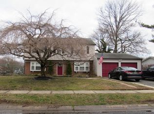 42 Gilman Ln, Willingboro, NJ 08046