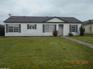 14300 Krestview Dr, Mabelvale, AR 72103