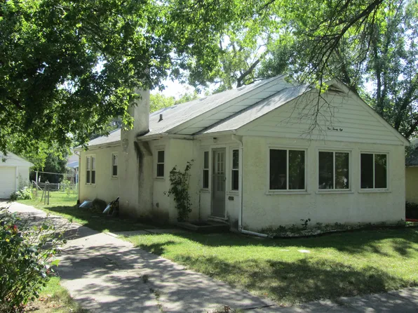 428 Webster St, Clay Center, KS 67432