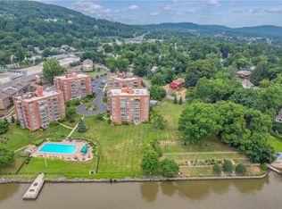 2 Salisbury Pl #2C, Nyack, NY 10960