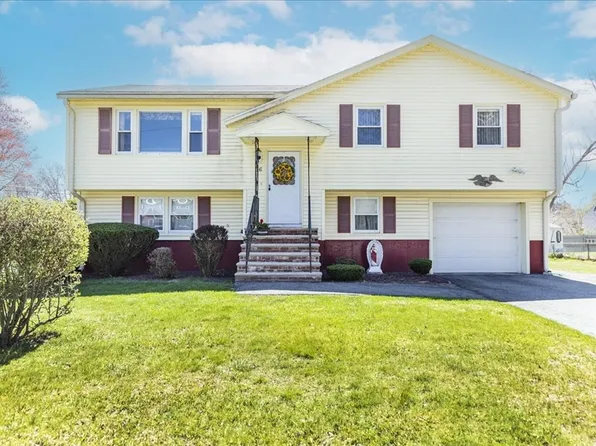 26 Partridge Rd, Methuen, MA 01844