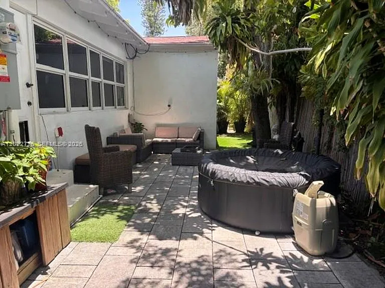 8228 NE 8th Ct — Photo 13