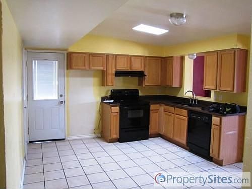 2nd image of 1315 W King Pl