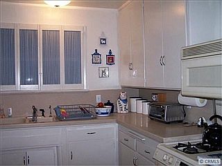 3rd image of 10180 Larrylyn Dr