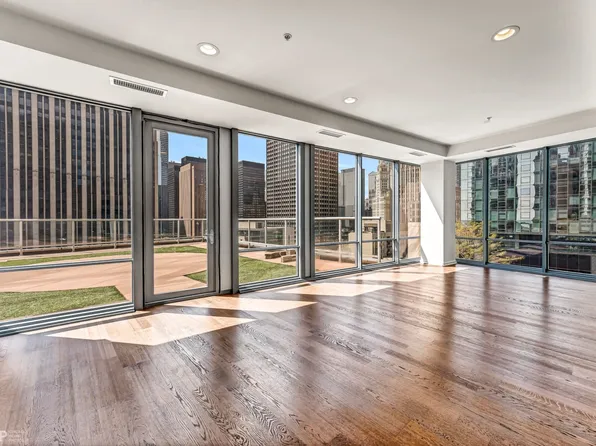 255 E Grand Ave #1001, Chicago, IL 60611