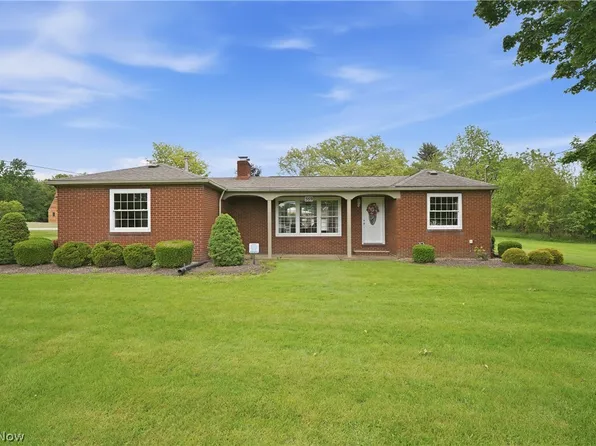 359 Walnut St, Leetonia, OH 44431
