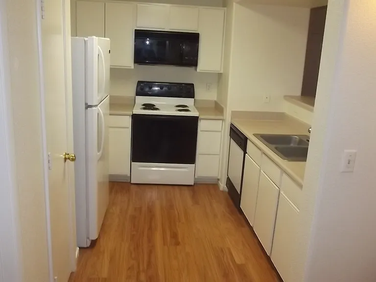 2300 Silverado Ranch Blvd #2085 — Photo 7