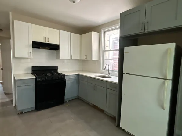 424 S 17th St #3, Newark, NJ 07103