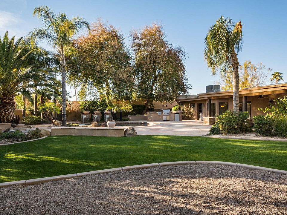 1st image of 8101 E Del Cadena Dr