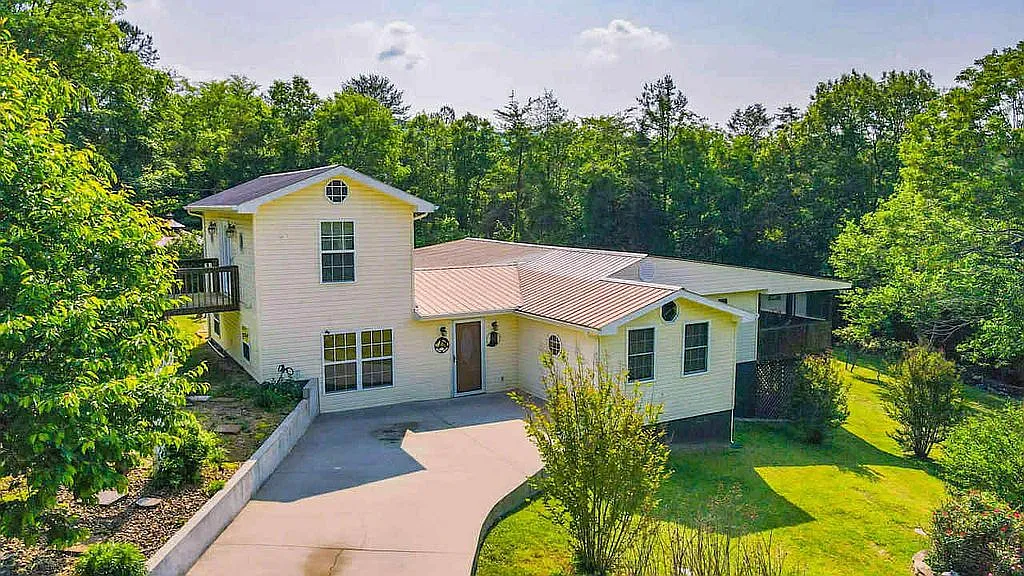 2453 Ader Holt Rd photo 1