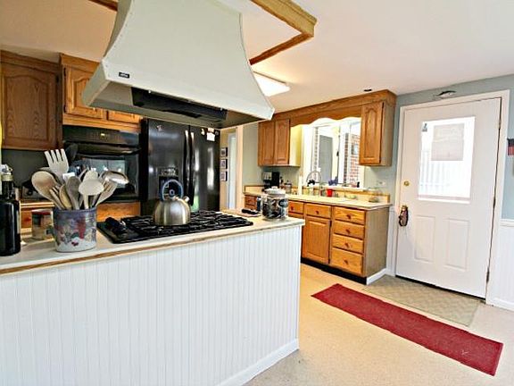 5th image of 4127 Lake View Dr
