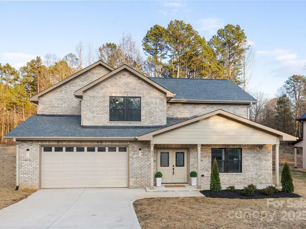 1938 Grace Ln, Charlotte, NC 28262