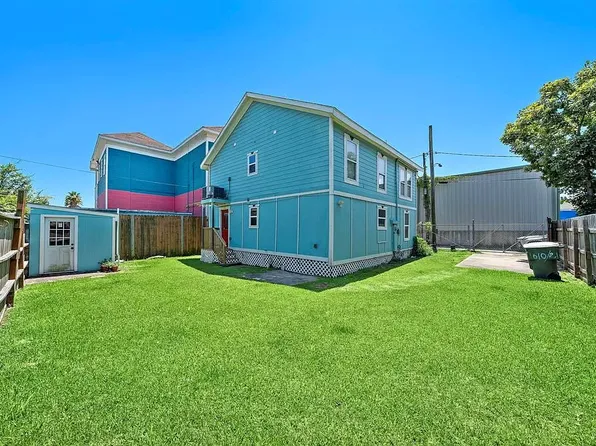 909 32nd St, Galveston, TX 77550