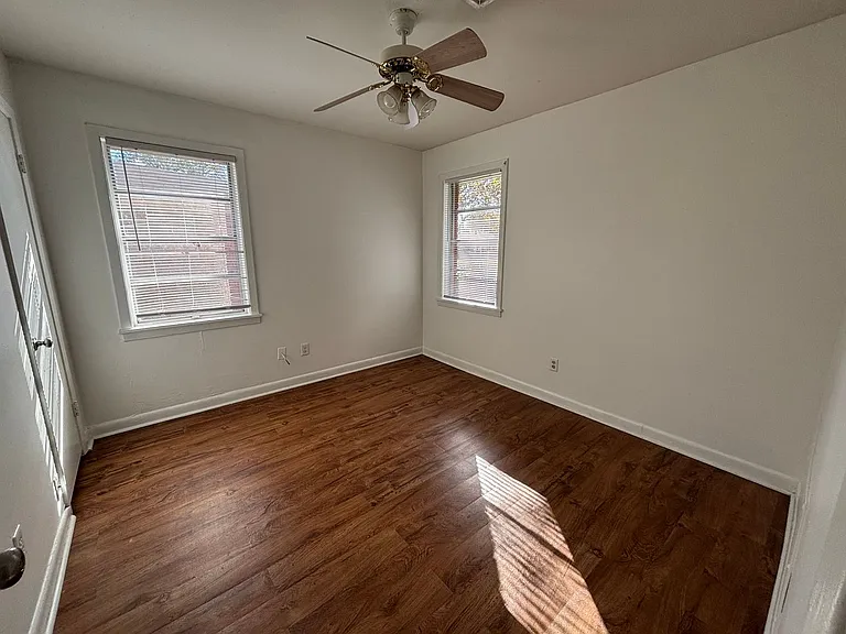 4101 Glen St — Photo 8