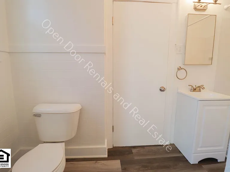 340 W Dewald St — Photo 7