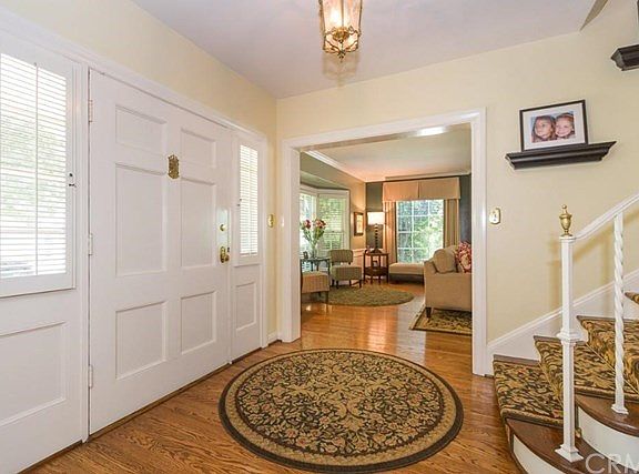 5th image of 2109 N Heliotrope Dr