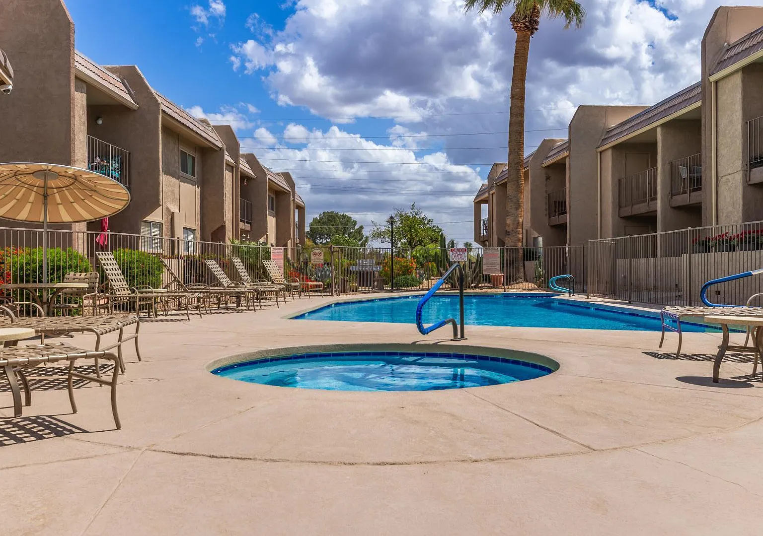 2 bed, 2.0 bath, 1002 sqft, $1,700 — Photo 1