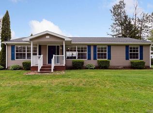 1515 Lakeside Dr, Harbor Beach, MI 48441