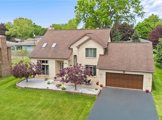 106 Shingle Landing Dr, Rochester, NY 14609