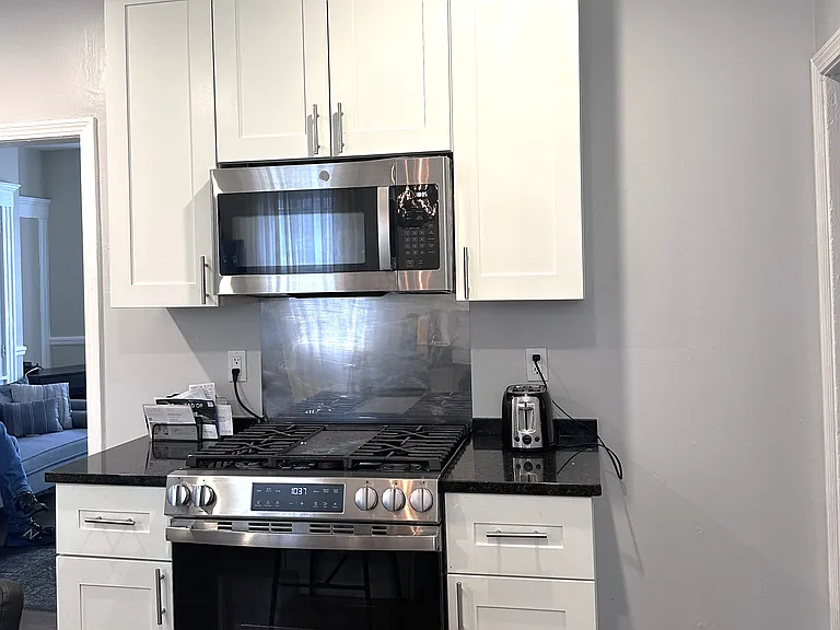 368 Park St — Photo 3