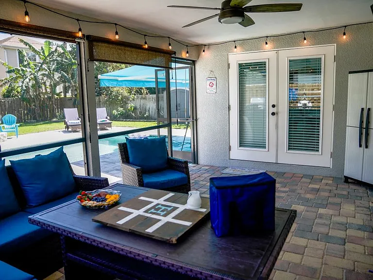 560 E Valley Dr — Photo 13