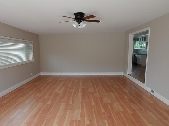 5th image of 926 Coachella Ave