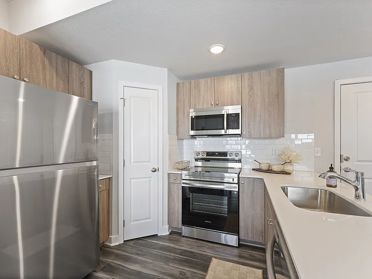 Barry West Townhomes — Photo 75