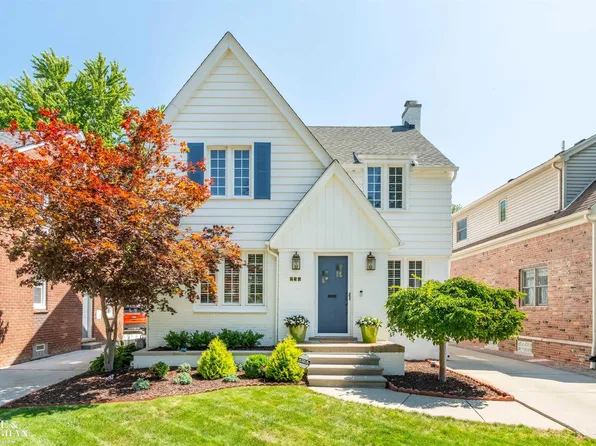 234 McKinley Ave, Grosse Pointe Farms, MI 48236