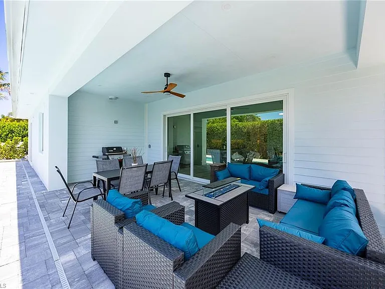 1232 Royal Palm Dr — Photo 35