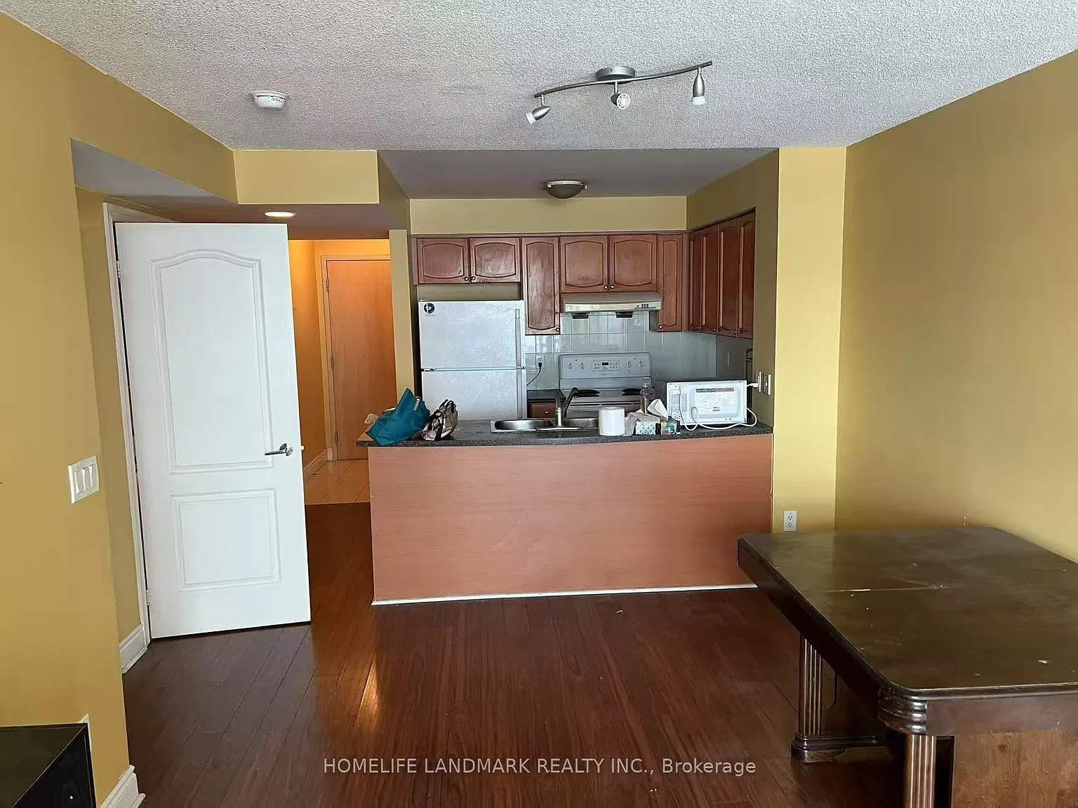 2 bed, $2,300 — Photo 2
