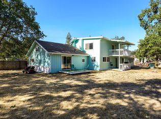 220 Red Mountain Dr, Grants Pass, OR
