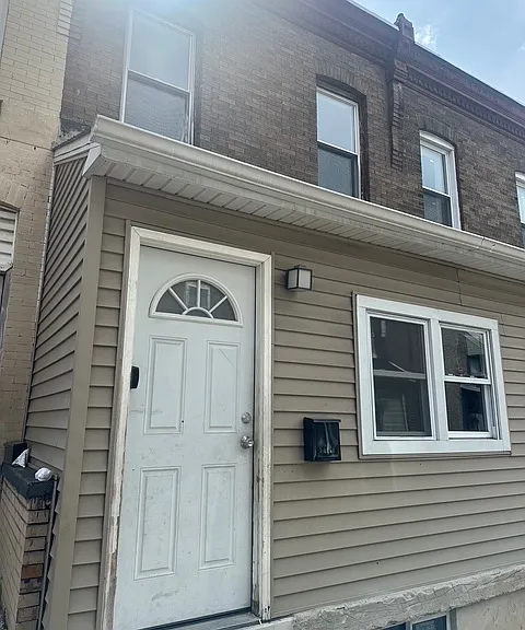 3922 Priscilla St — Photo 1