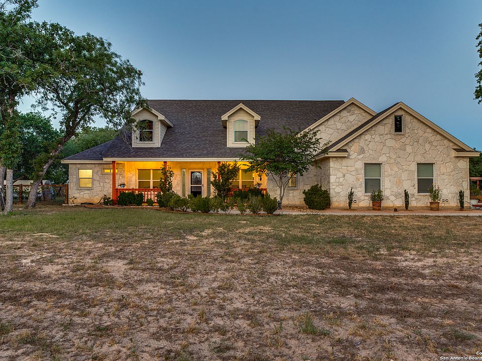 1st image of 367 ROSEWOOD DR