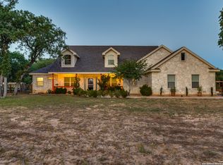 367 Rosewood Dr, La Vernia, TX 78121