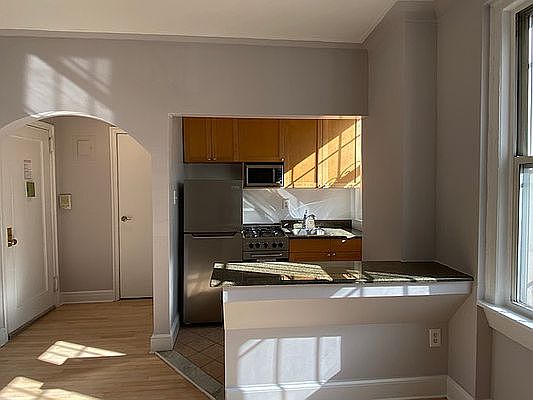 2nd image of 223 2nd Ave APT 3K